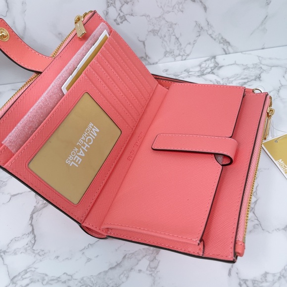 Michael Kors Hope Large Satchel and Wallet - Picture 12 of 14